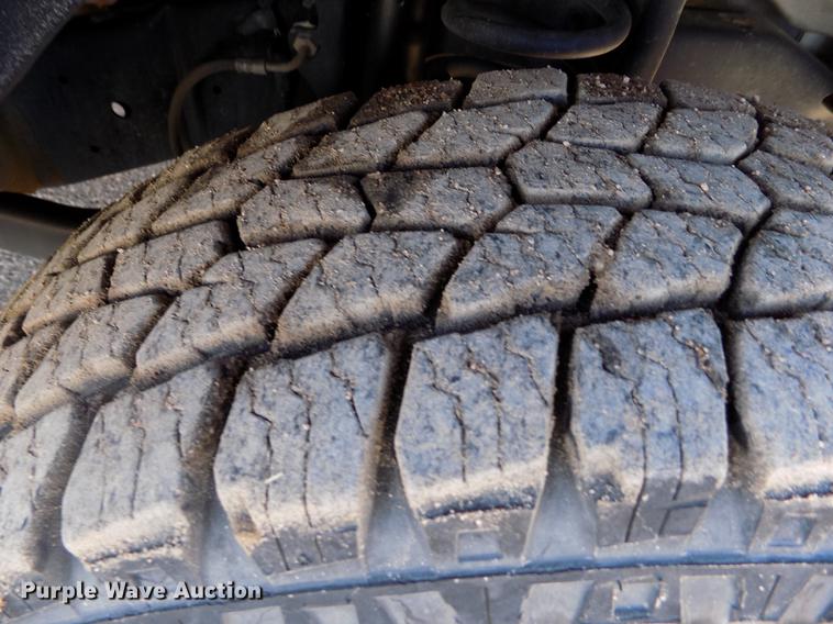 image for item DE0421 2013 Ford E350 Super Duty XL van