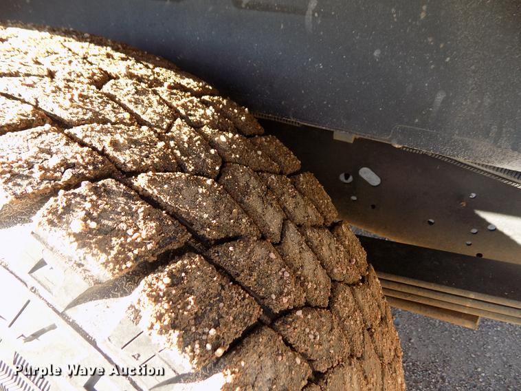 image for item DE0421 2013 Ford E350 Super Duty XL van