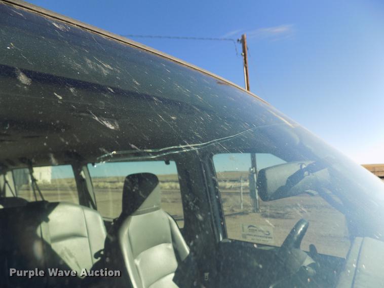 image for item DE0421 2013 Ford E350 Super Duty XL van