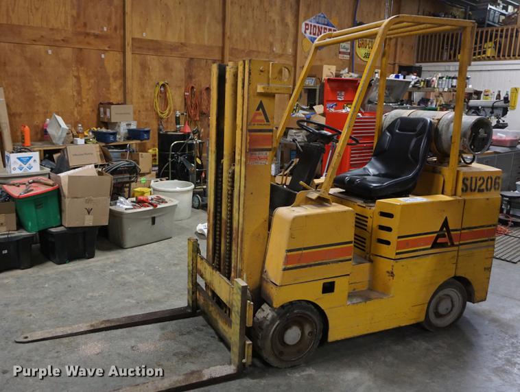 image for item DE3381 Allis Chalmers F50-24-PS forklift