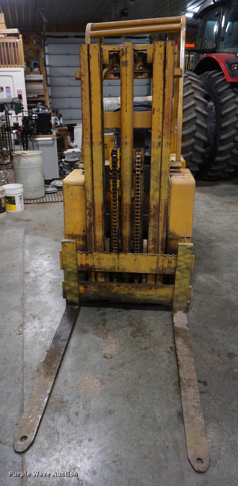 image for item DE3381 Allis Chalmers F50-24-PS forklift