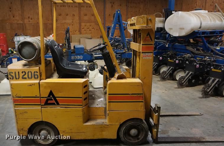 image for item DE3381 Allis Chalmers F50-24-PS forklift