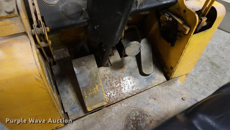 image for item DE3381 Allis Chalmers F50-24-PS forklift