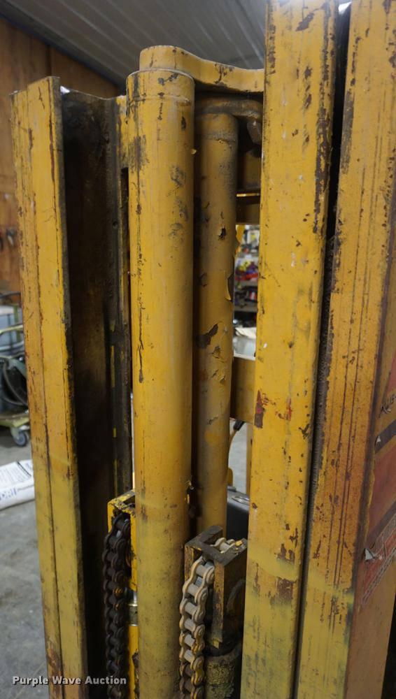 image for item DE3381 Allis Chalmers F50-24-PS forklift