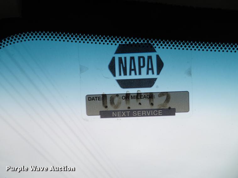 image for item DG3810 2008 Ford F350 Super Duty XL flatbed pickup truck