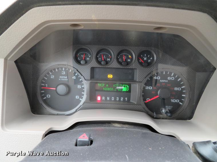 image for item DG3810 2008 Ford F350 Super Duty XL flatbed pickup truck