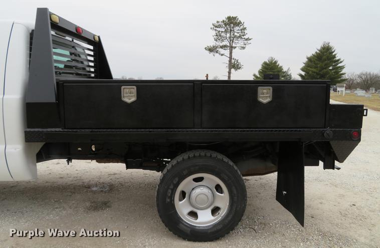 image for item DG3810 2008 Ford F350 Super Duty XL flatbed pickup truck