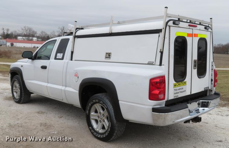 image for item DG3811 2010 Dodge Dakota Ext. Cab pickup truck
