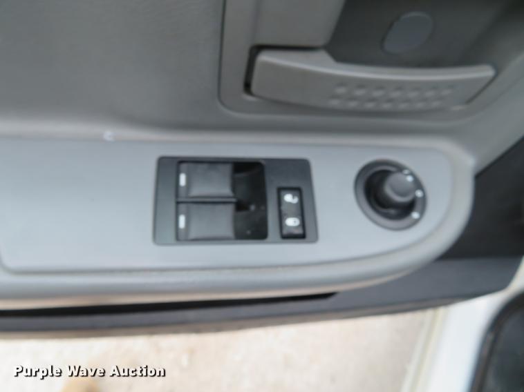 image for item DG3811 2010 Dodge Dakota Ext. Cab pickup truck