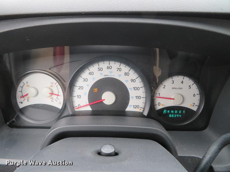 image for item DG3811 2010 Dodge Dakota Ext. Cab pickup truck