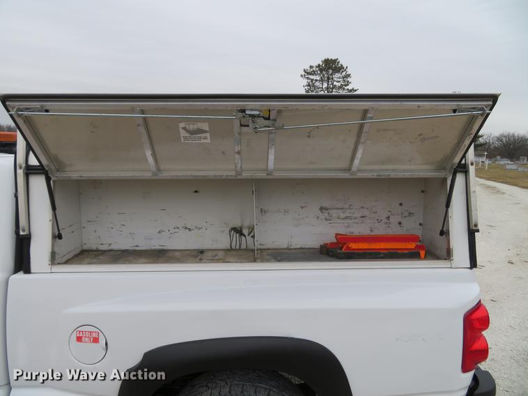 image for item DG3811 2010 Dodge Dakota Ext. Cab pickup truck