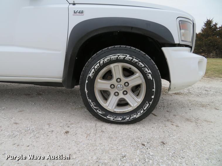 image for item DG3811 2010 Dodge Dakota Ext. Cab pickup truck