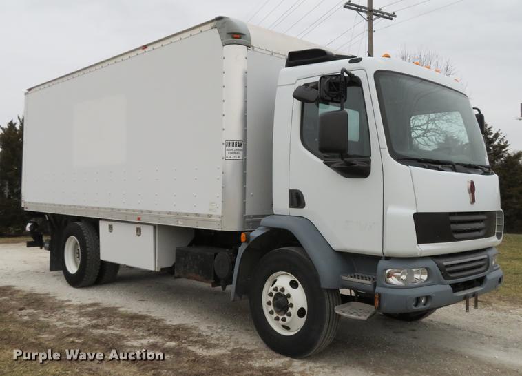 image for item DG3813 2013 Kenworth K370 box truck