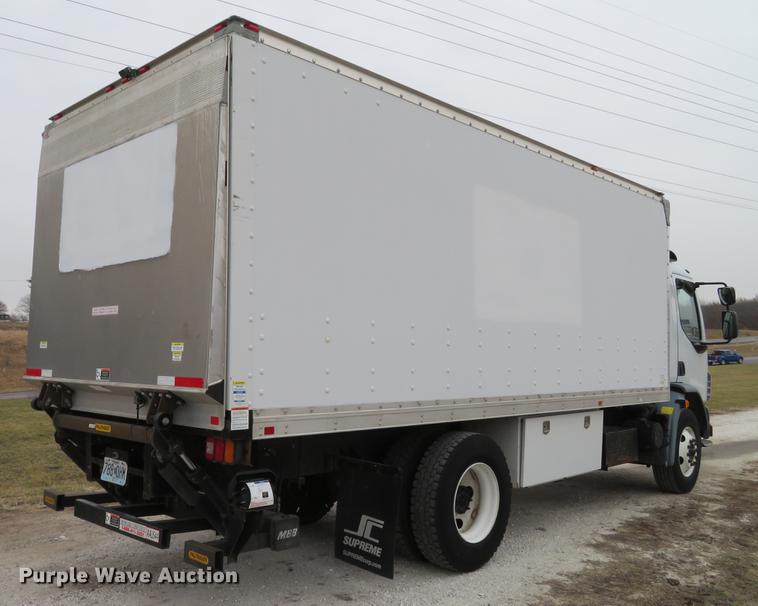 image for item DG3813 2013 Kenworth K370 box truck