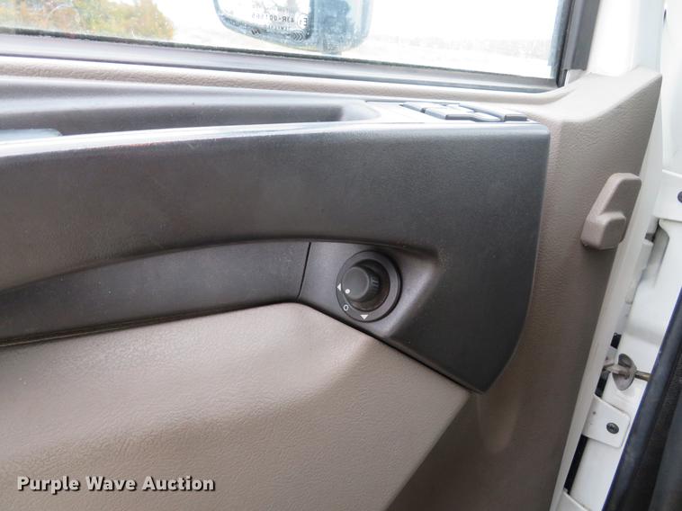 image for item DG3813 2013 Kenworth K370 box truck