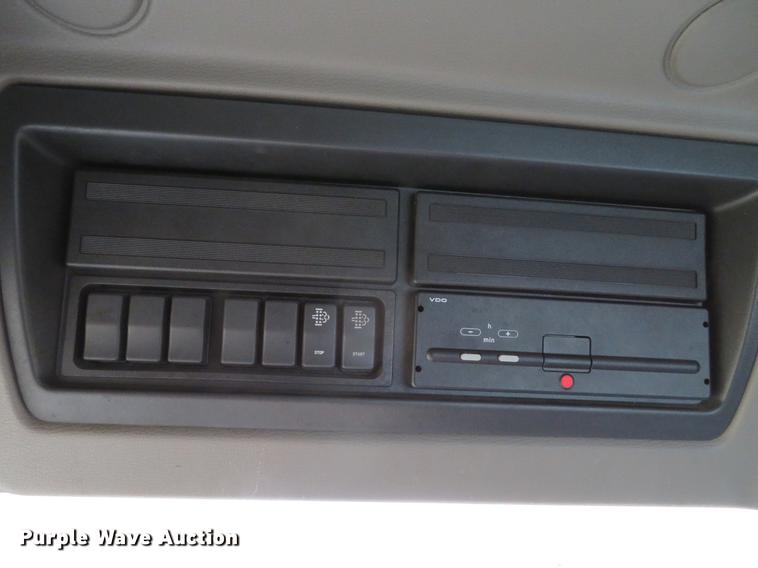 image for item DG3813 2013 Kenworth K370 box truck