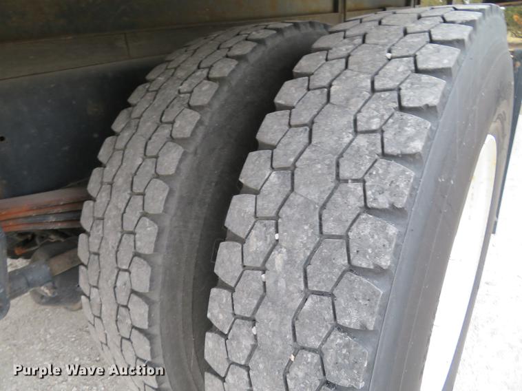 image for item DG3813 2013 Kenworth K370 box truck