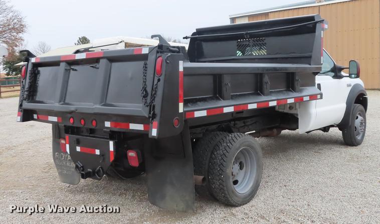 image for item DN9137 2006 Ford F550 Super Duty dump truck