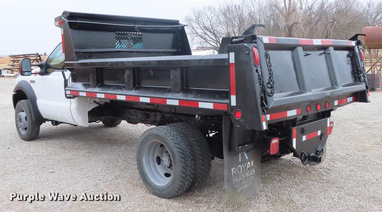 image for item DN9137 2006 Ford F550 Super Duty dump truck