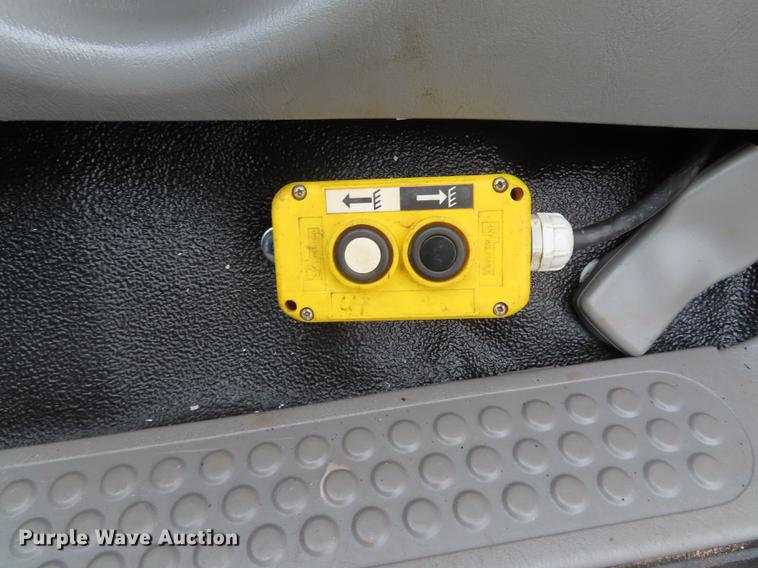 image for item DN9137 2006 Ford F550 Super Duty dump truck