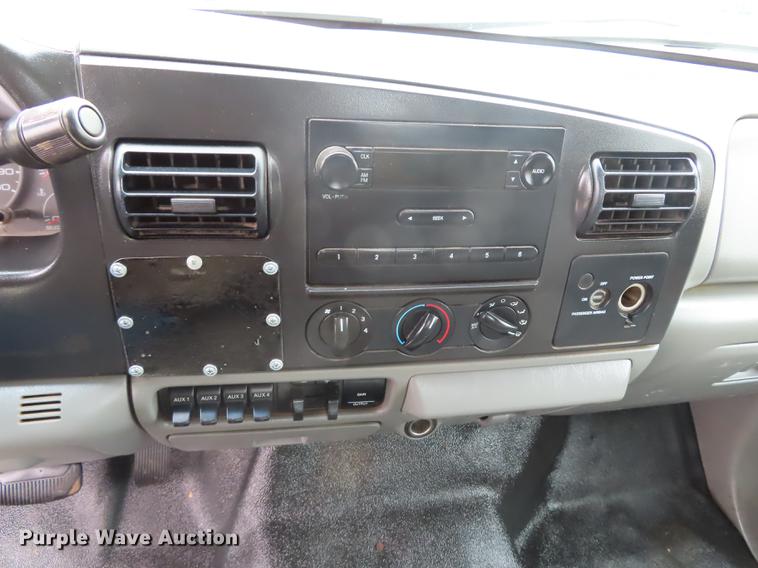 image for item DN9137 2006 Ford F550 Super Duty dump truck