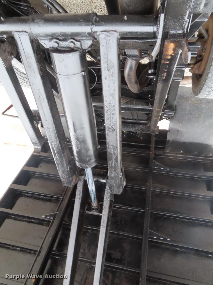 image for item DN9137 2006 Ford F550 Super Duty dump truck