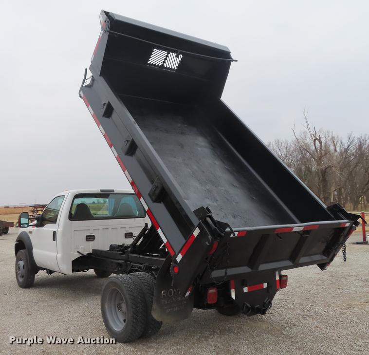 image for item DN9137 2006 Ford F550 Super Duty dump truck