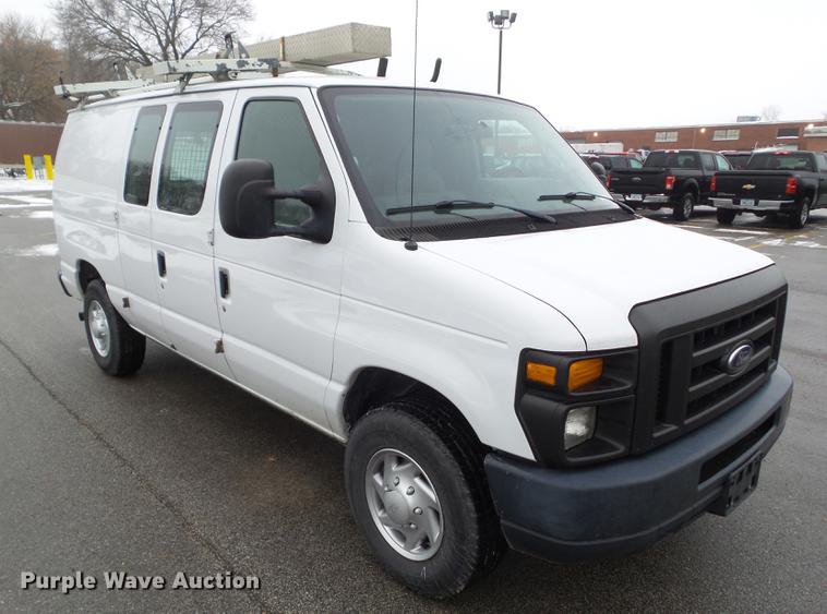image for item EM9064 2012 Ford E350 Super Duty van