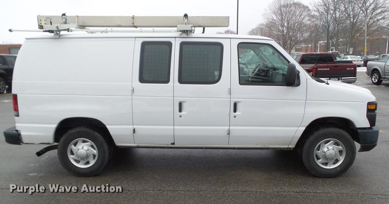 image for item EM9064 2012 Ford E350 Super Duty van