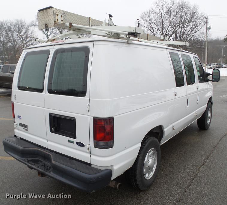 image for item EM9064 2012 Ford E350 Super Duty van