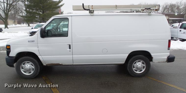 image for item EM9064 2012 Ford E350 Super Duty van