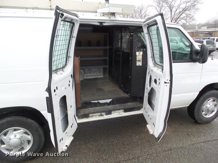 image for item EM9064 2012 Ford E350 Super Duty van