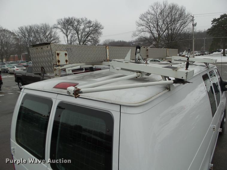 image for item EM9064 2012 Ford E350 Super Duty van