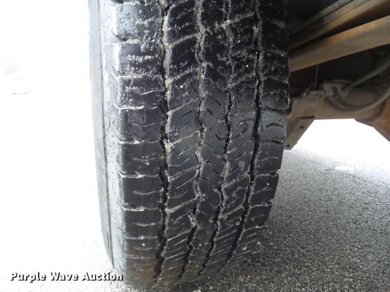 image for item EM9064 2012 Ford E350 Super Duty van