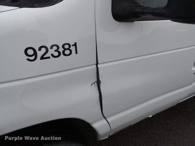 image for item EM9064 2012 Ford E350 Super Duty van