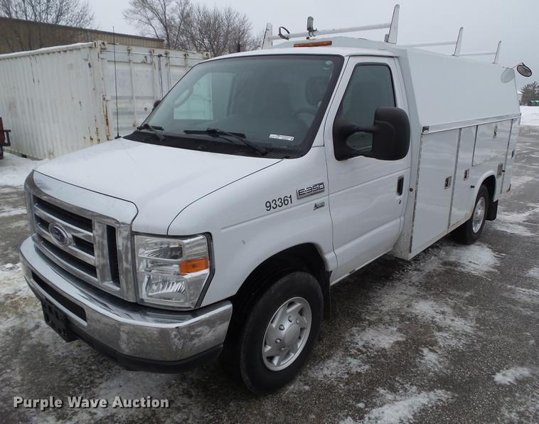 image for item EM9066 2011 Ford E350 Super Duty van