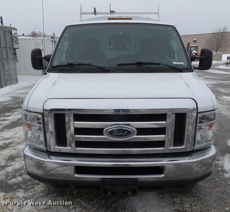 image for item EM9066 2011 Ford E350 Super Duty van