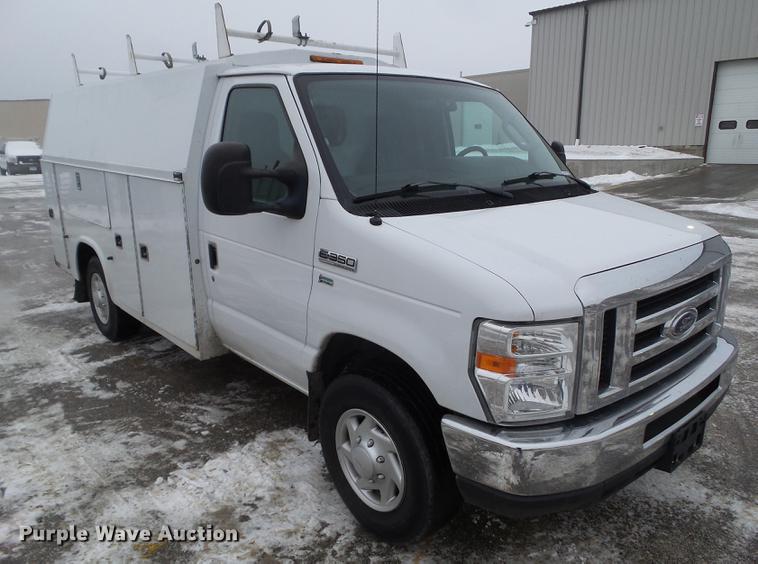 image for item EM9066 2011 Ford E350 Super Duty van