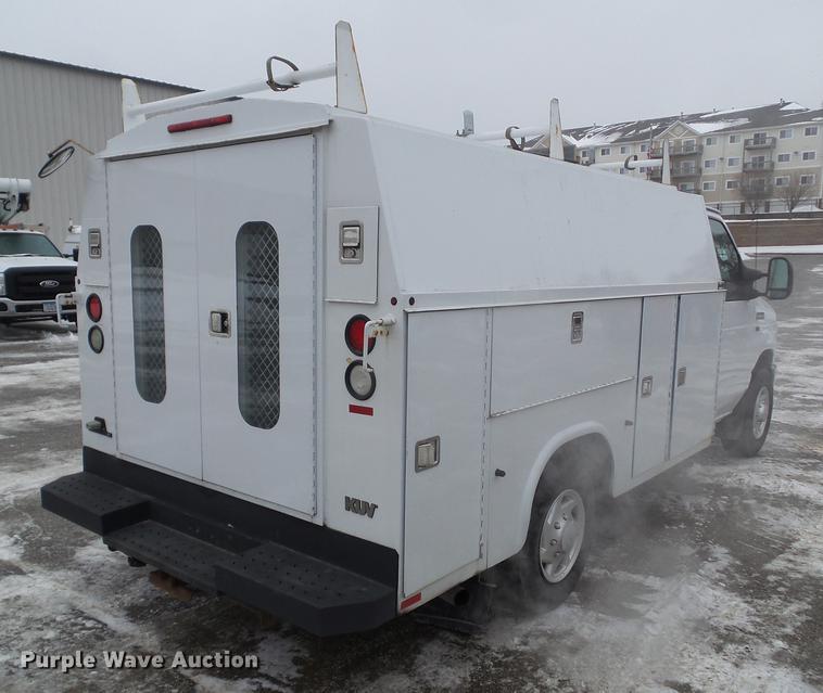 image for item EM9066 2011 Ford E350 Super Duty van