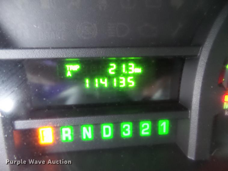 image for item EM9066 2011 Ford E350 Super Duty van