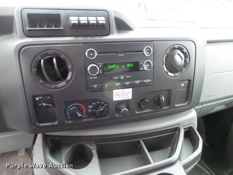 image for item EM9066 2011 Ford E350 Super Duty van