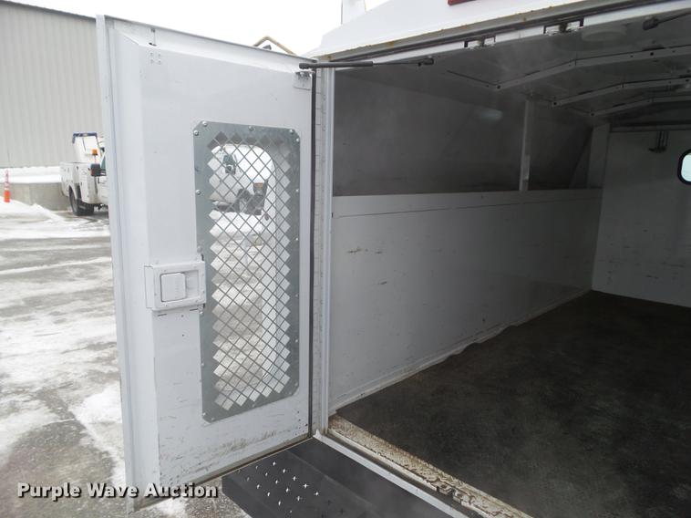 image for item EM9066 2011 Ford E350 Super Duty van