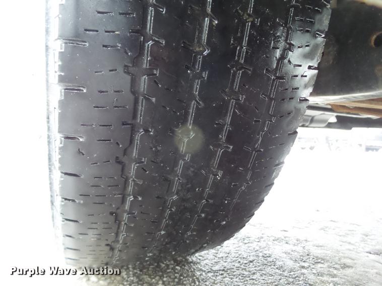 image for item EM9066 2011 Ford E350 Super Duty van