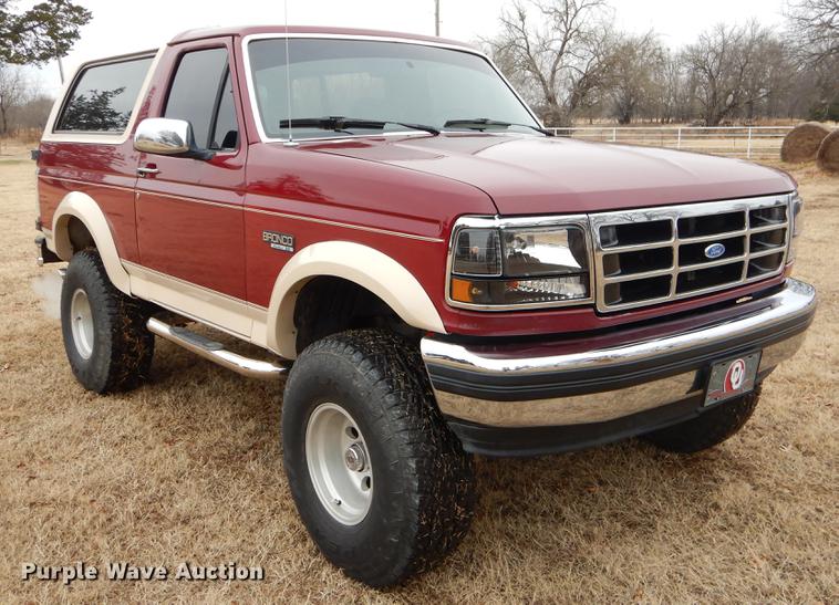 image for item ER9432 1993 Ford Bronco SUV