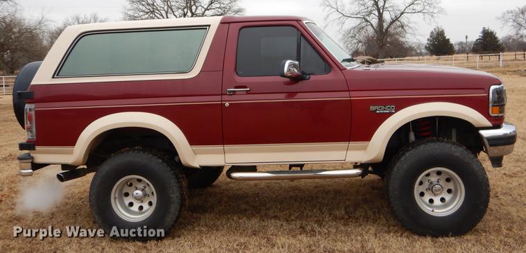 image for item ER9432 1993 Ford Bronco SUV