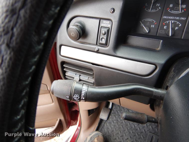 image for item ER9432 1993 Ford Bronco SUV