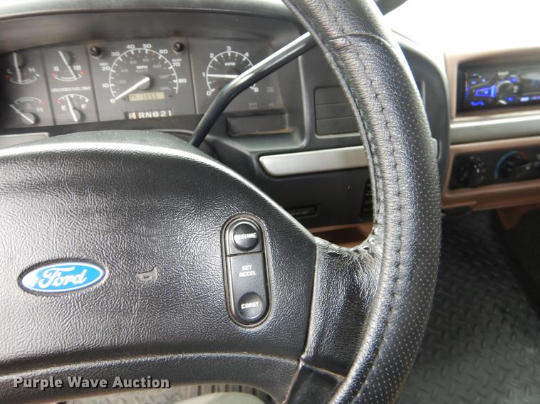 image for item ER9432 1993 Ford Bronco SUV