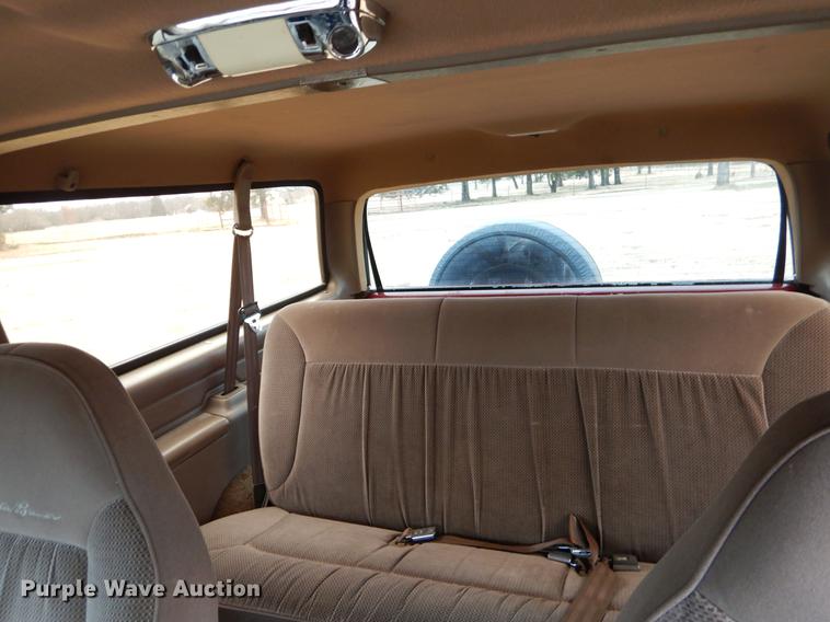 image for item ER9432 1993 Ford Bronco SUV