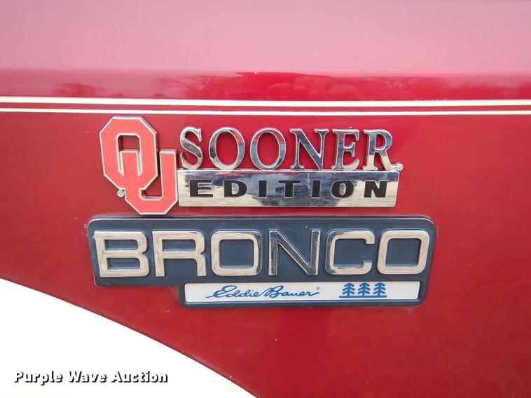 image for item ER9432 1993 Ford Bronco SUV