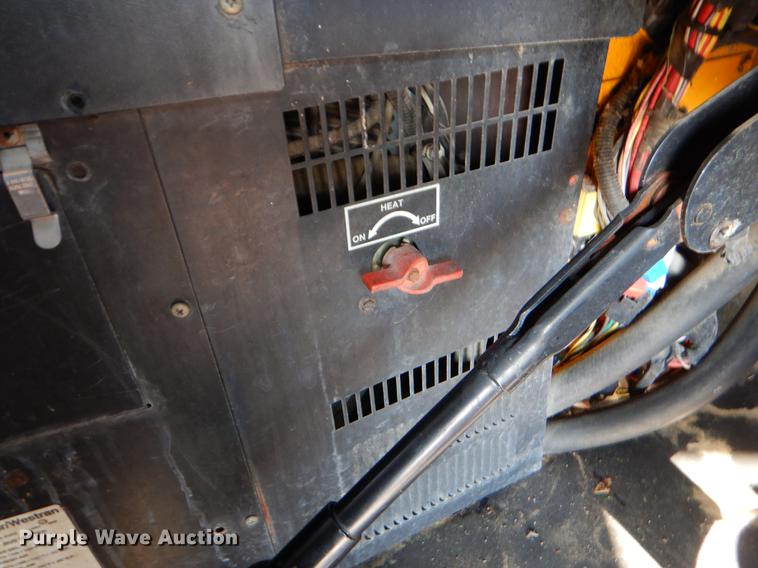 image for item ER9442 1997 International 3800 school bus